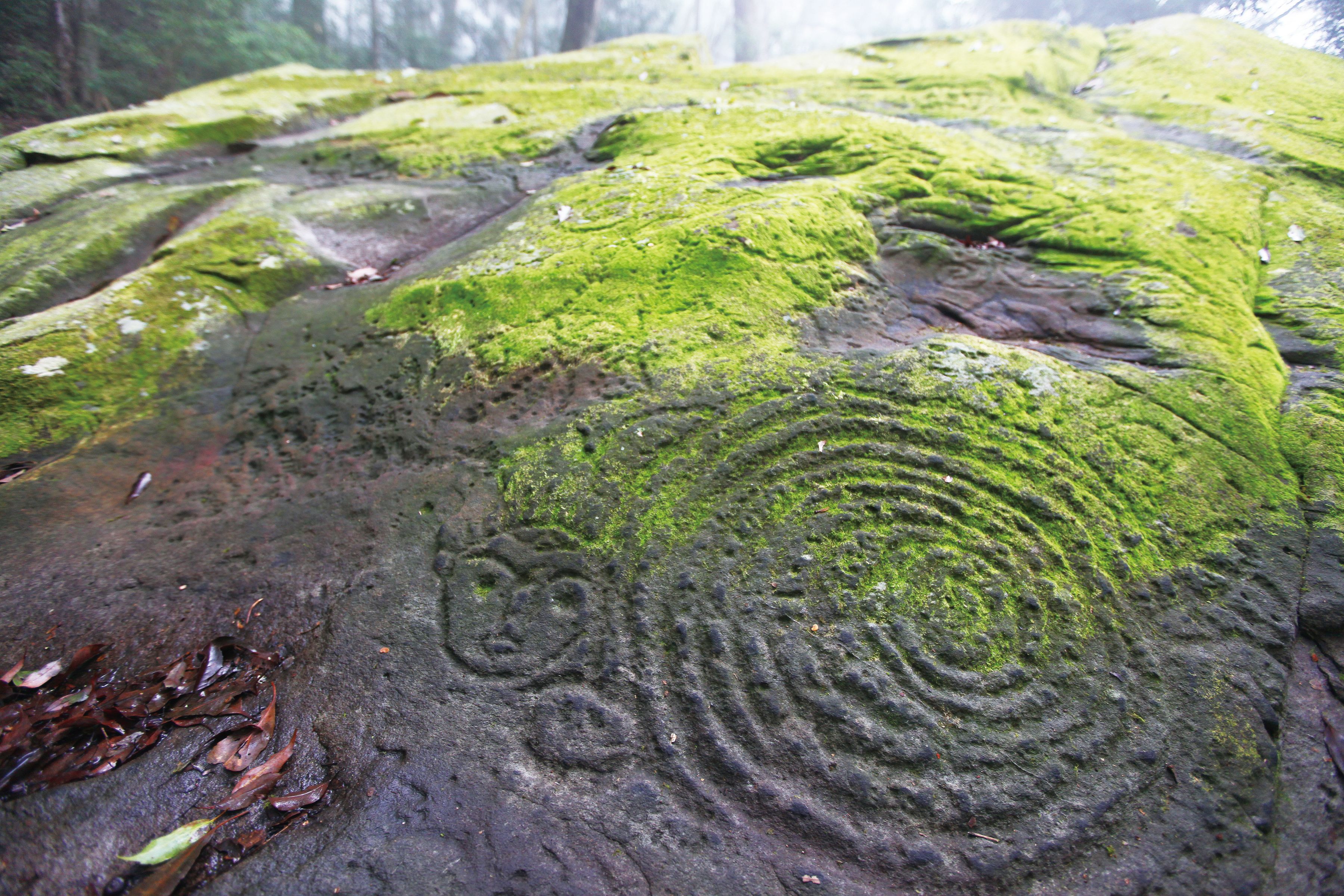 萬山岩雕群考古遺址
